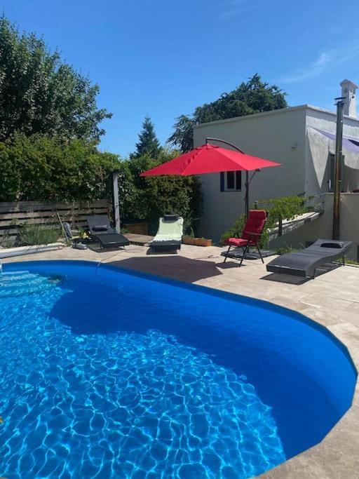 Villa Les Terrasses Dans La Nature Avec Piscine A 2 Pas De Lyon, Metro A 15Mn A Pied Pour Lyon Centre En 10Mn Ou Bus A 300M Pour Lyon Centre Oullins Exterior foto